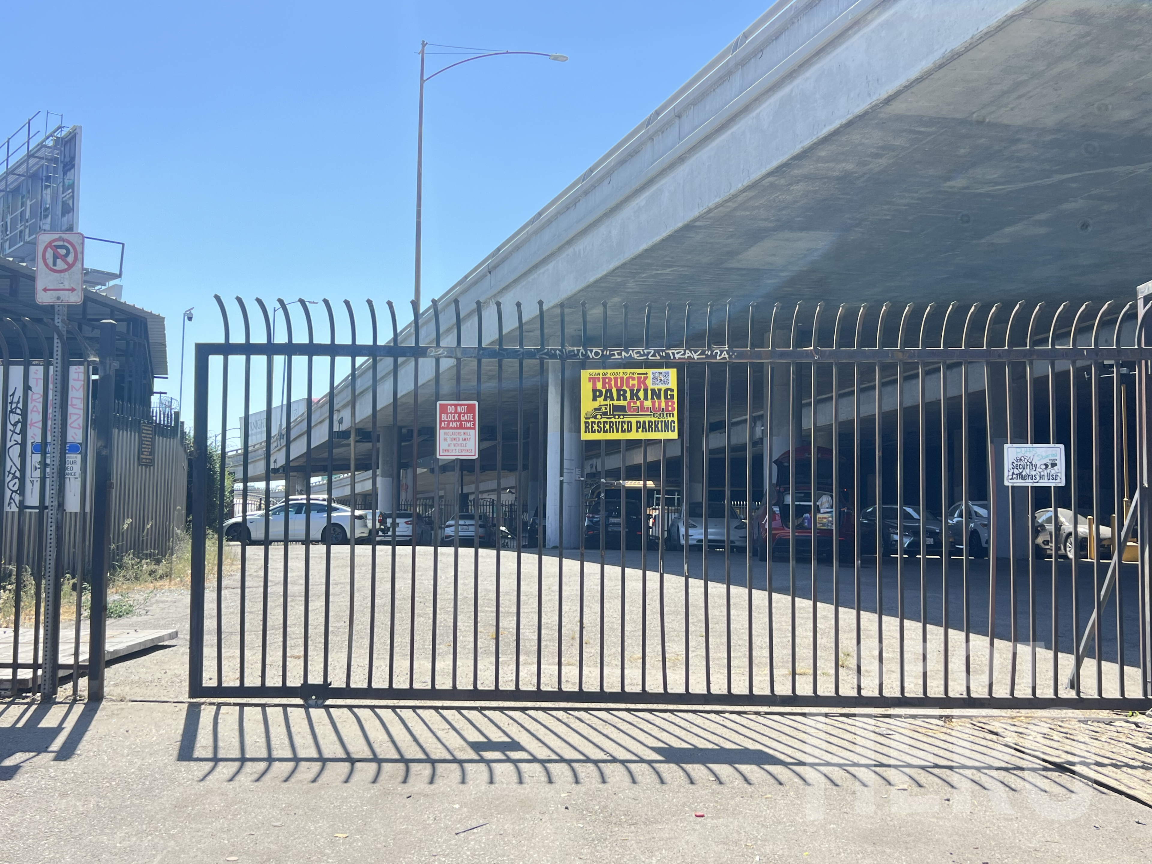 Photo of 2420 Enterprise St. (1250 S Santa Fe Ave.) - Lot