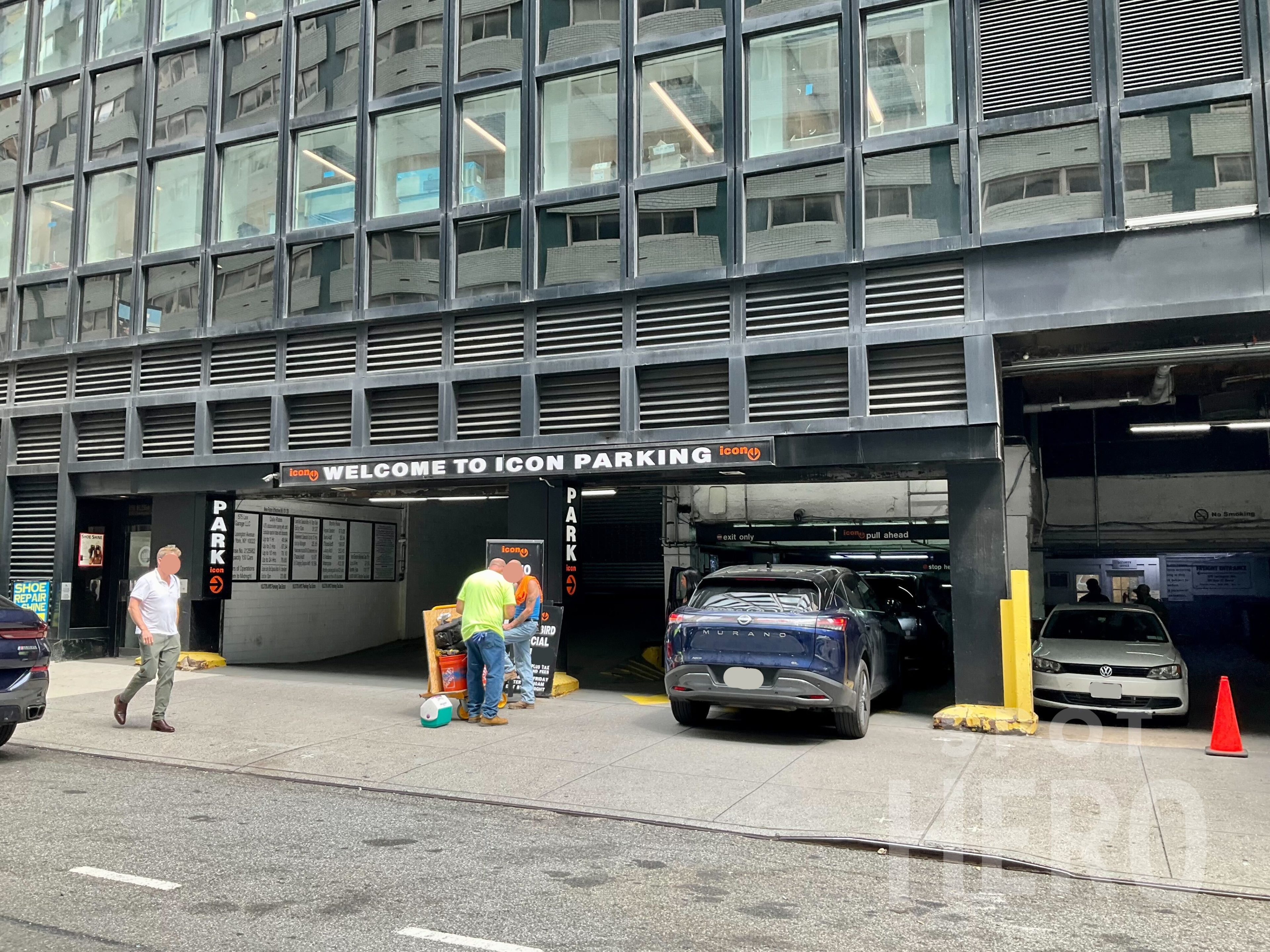 Photo of 157 E 51st St. - Valet (575 Lex Garage)