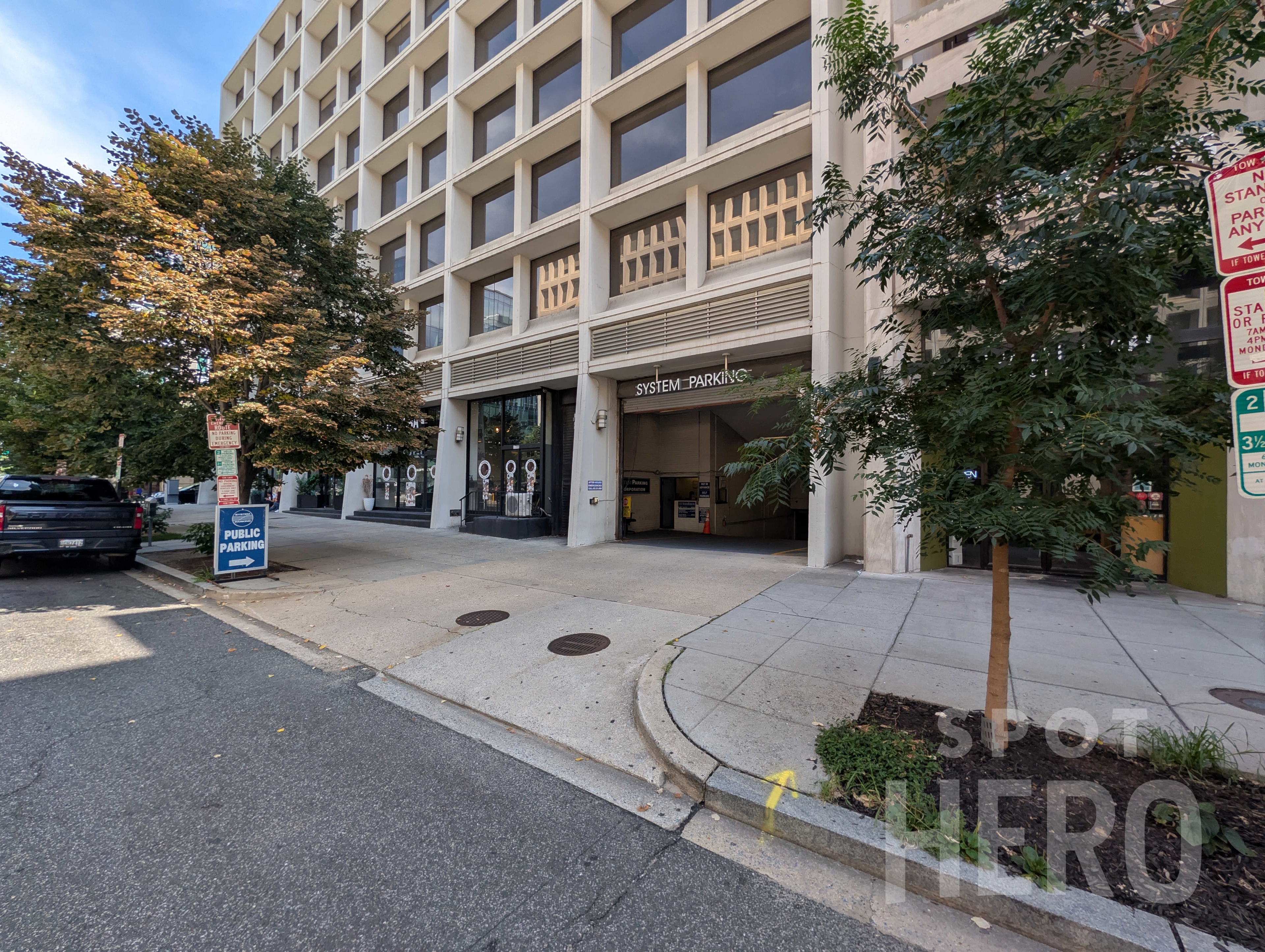 Photo of 1195 20th St. NW (1990 M St. NW) - Garage
