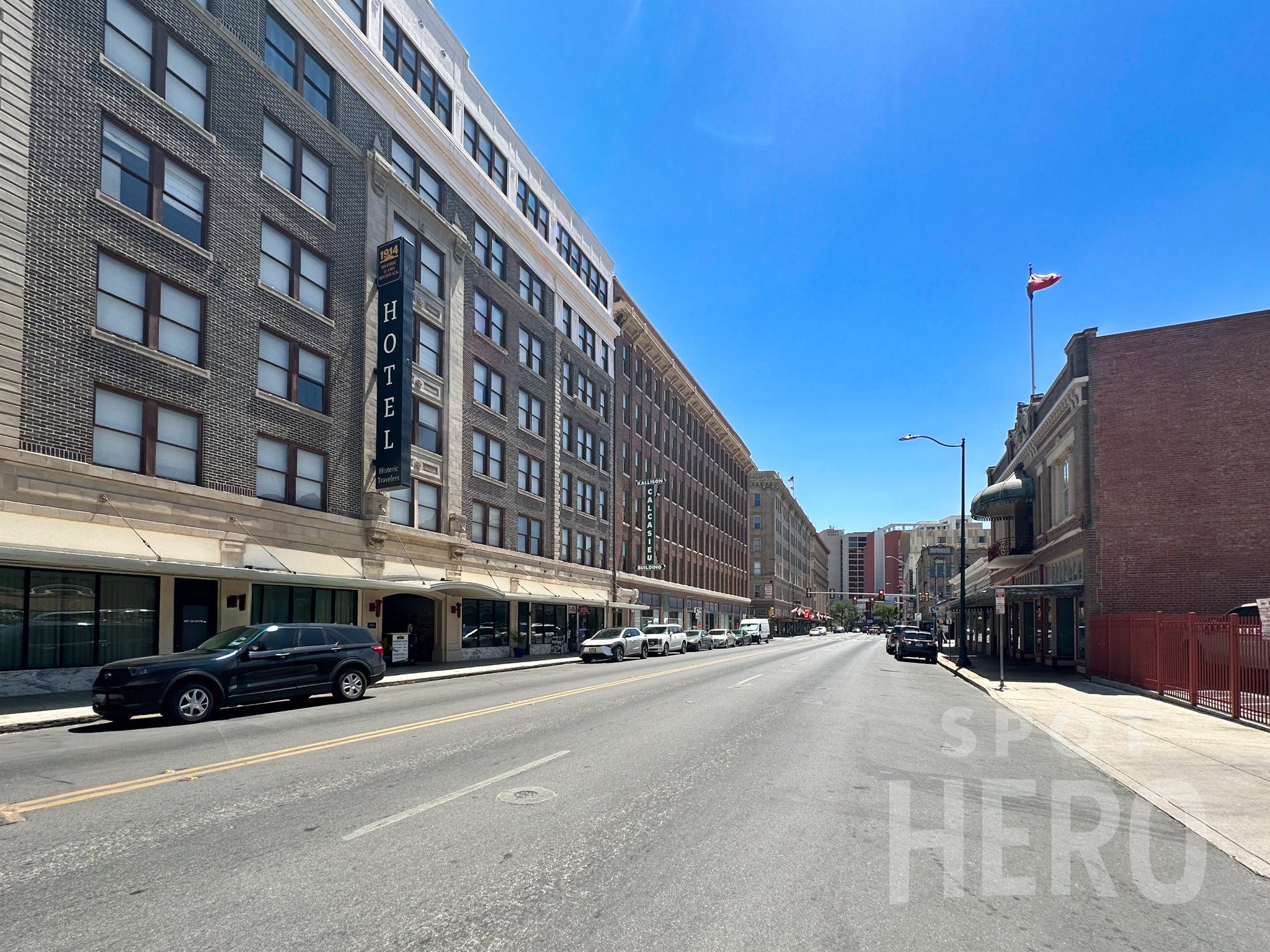 Photo of 220 Broadway - Hotel 1914 Valet Stand