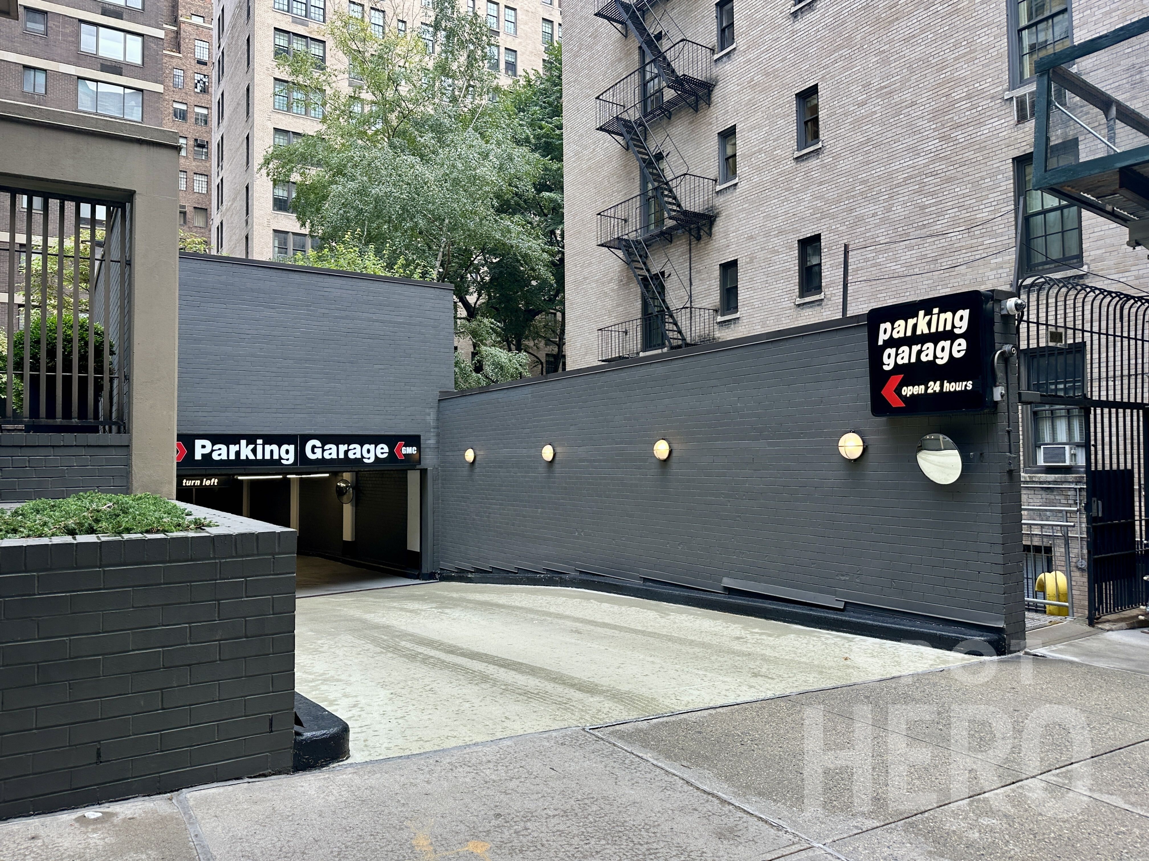 Photo of 57 E 88th St. (50 E 89th St.) - Garage