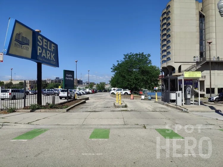 Photo of 838 S Wells St. - Lot