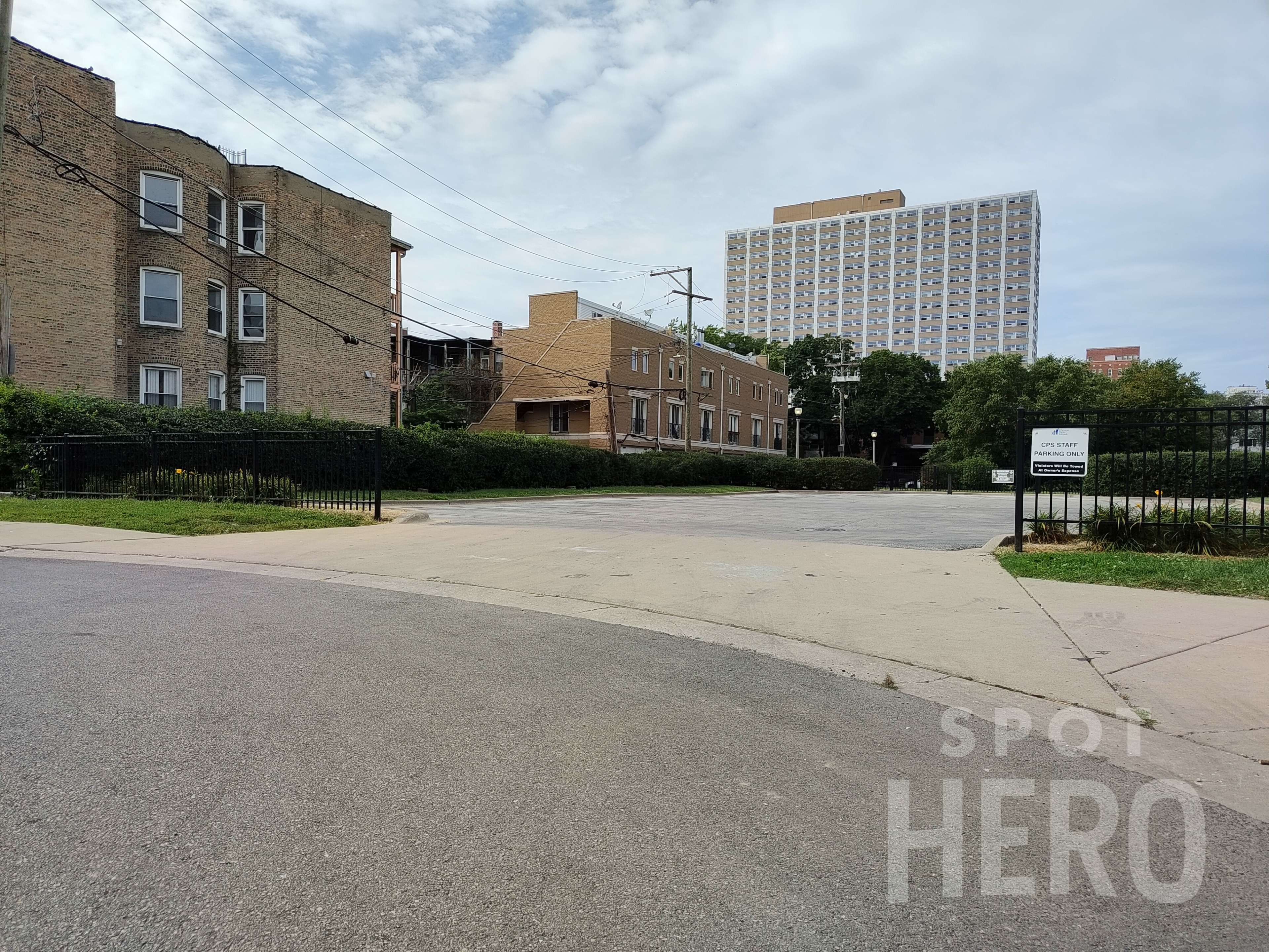 Photo of 900 W Eastwood Ave. - Uplift Community High School - Small Lot