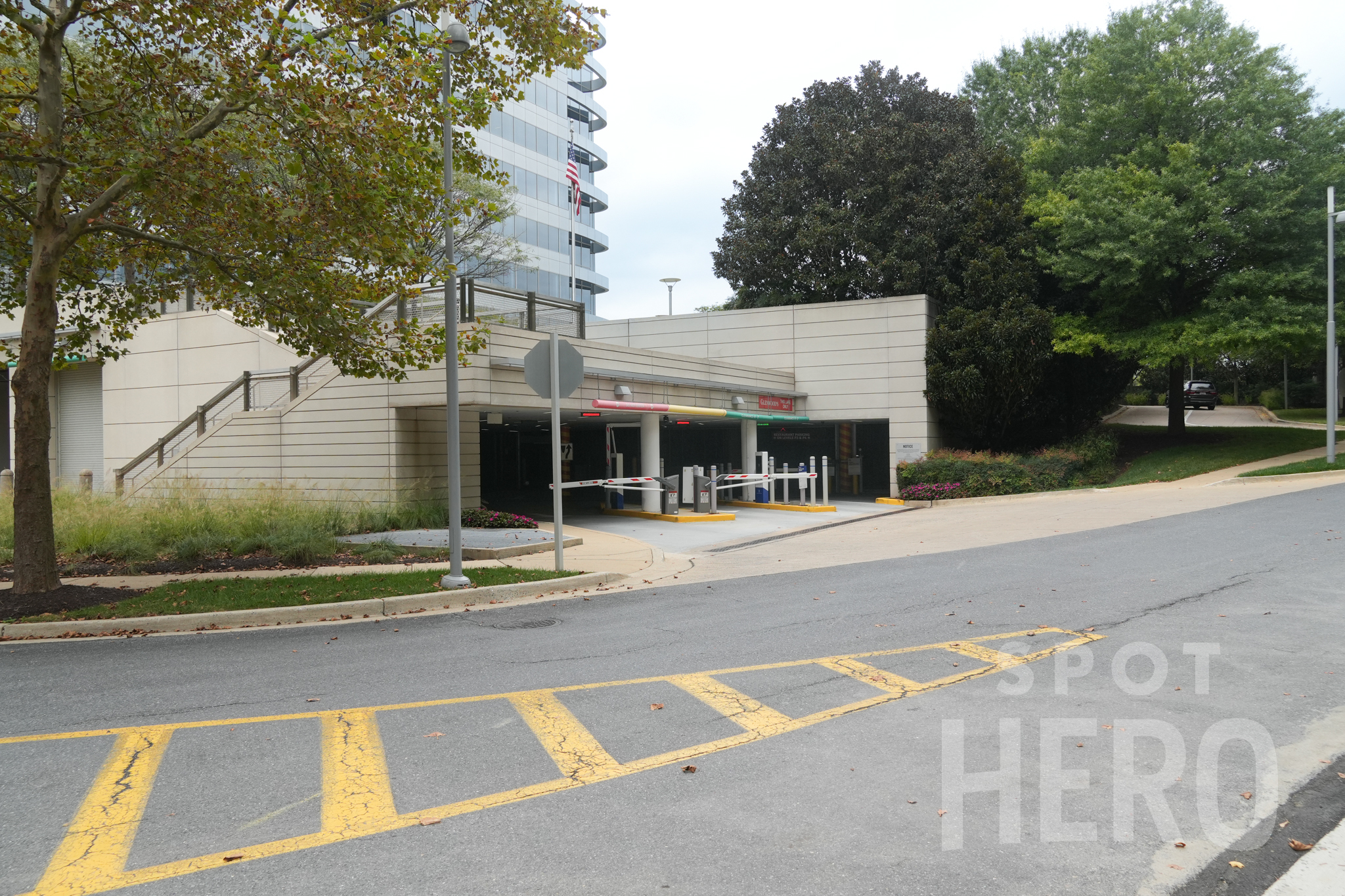 Photo of 2000 Tower Oaks Blvd. - Garage