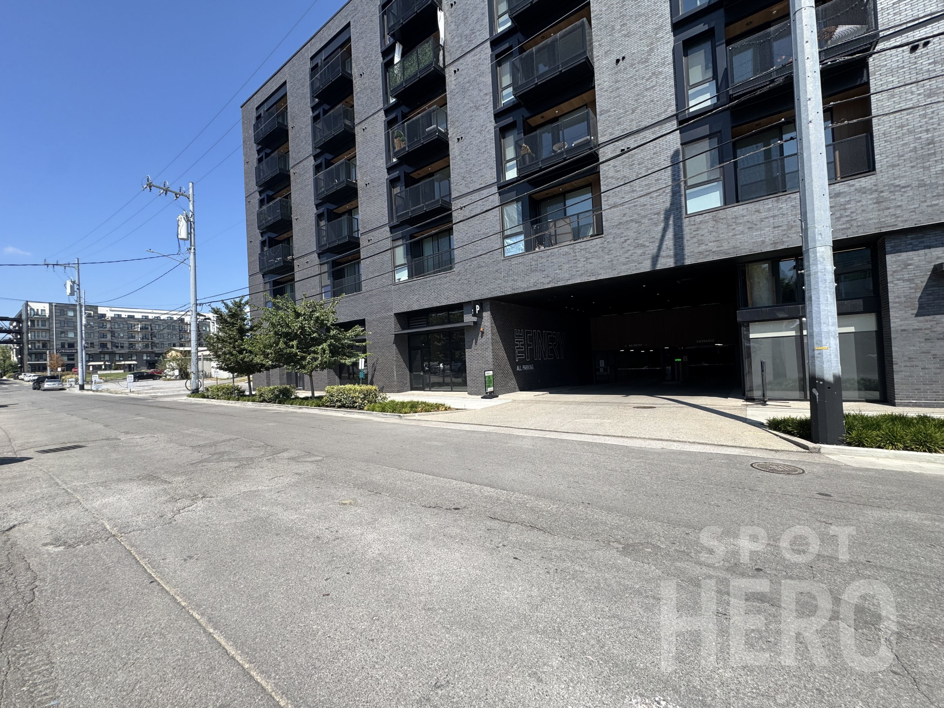 Photo of 622 Merritt Ave. - Finery Garage