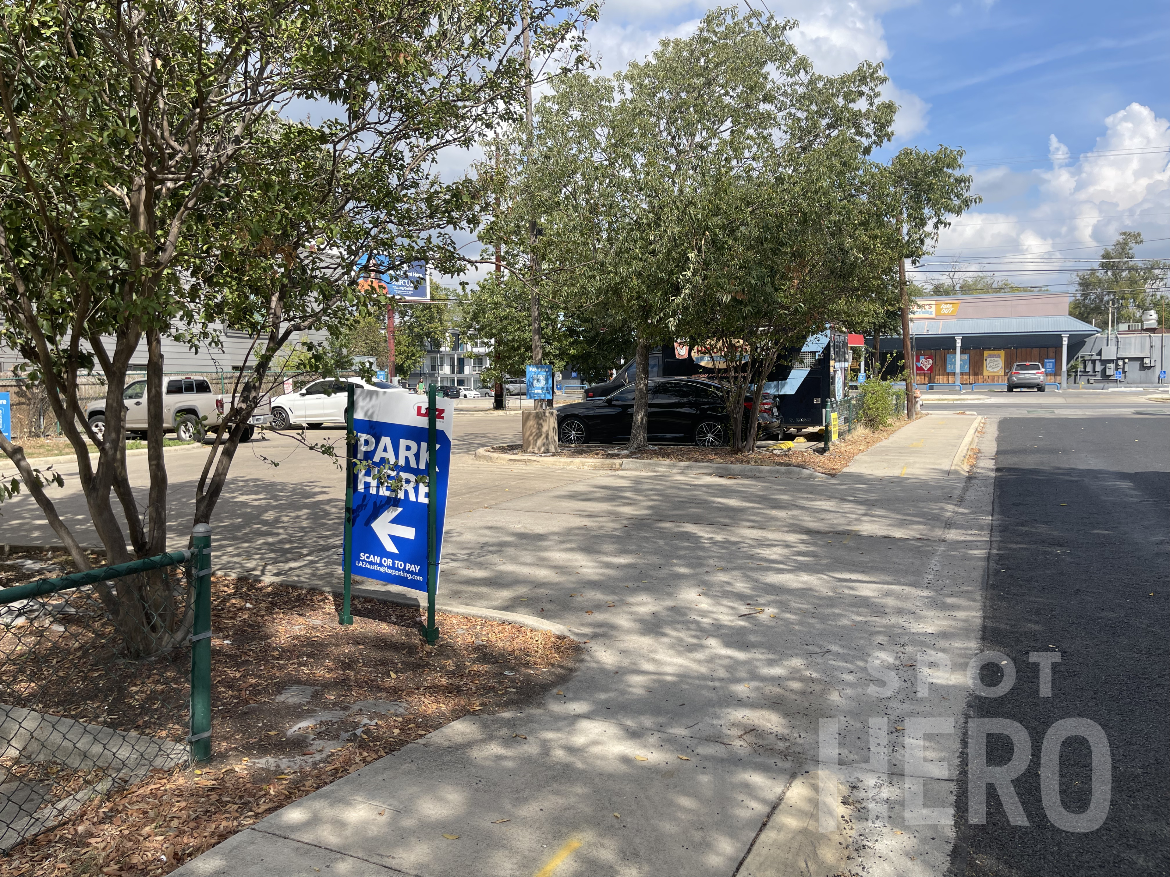 Photo of 2268 Alamo St. (2021 Manor Rd.) - Lot