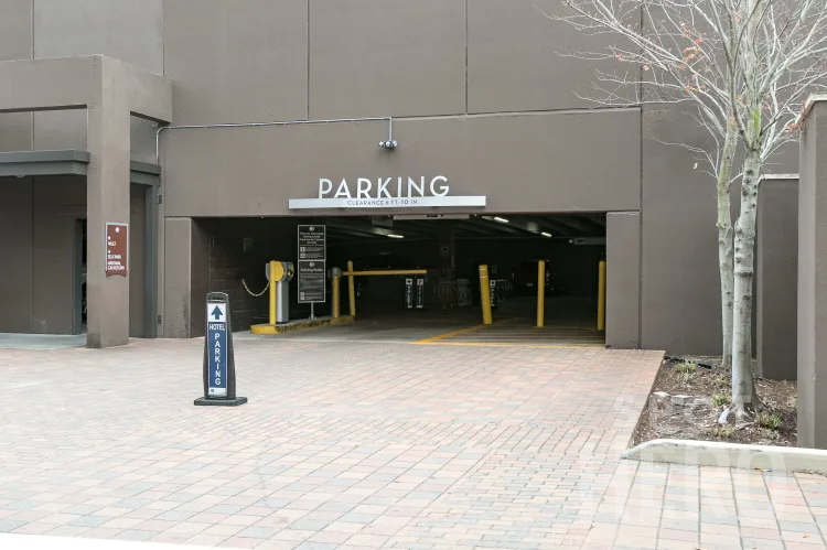 Photo of 5353 Westheimer Rd. - Double Tree Galleria Garage