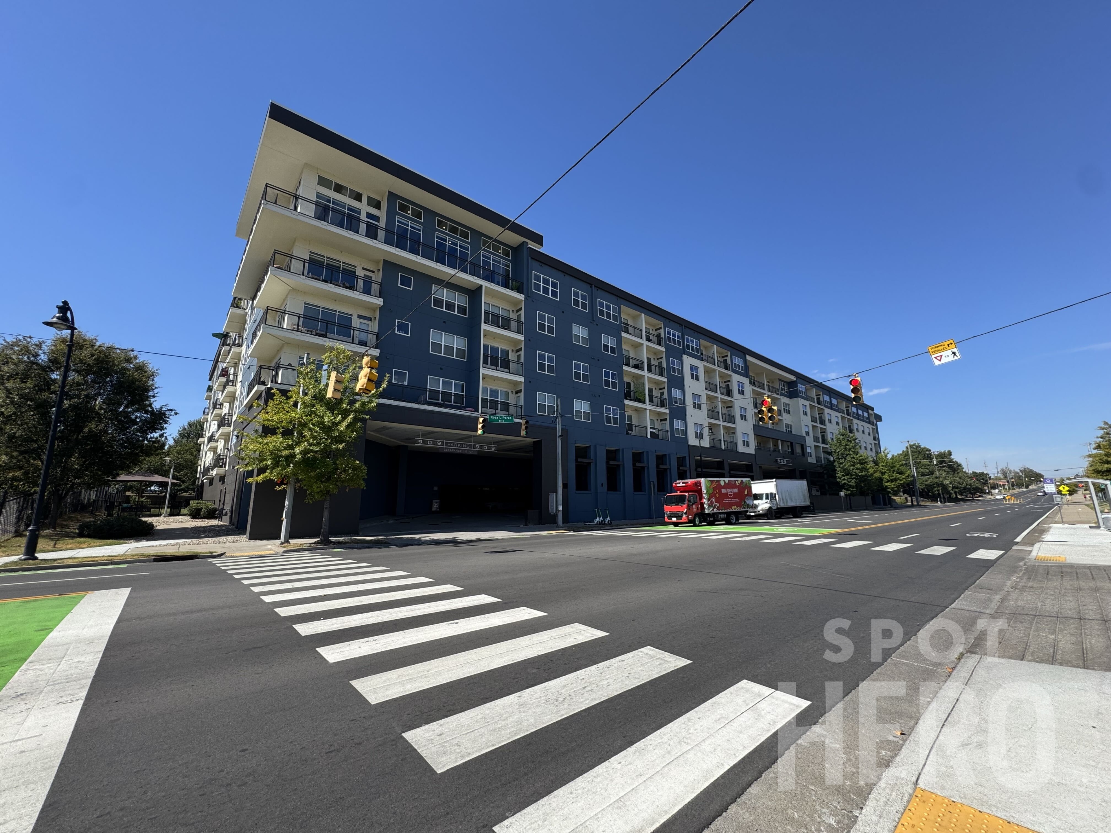 Photo of 909 Rosa L Parks Blvd. - Garage