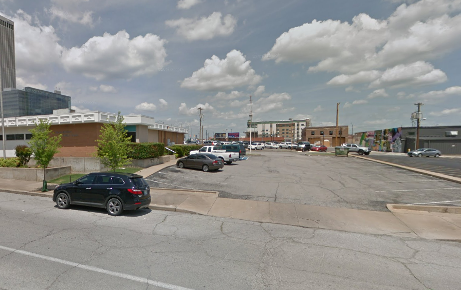 Photo of 401 E 4th St - Credit Union Lot