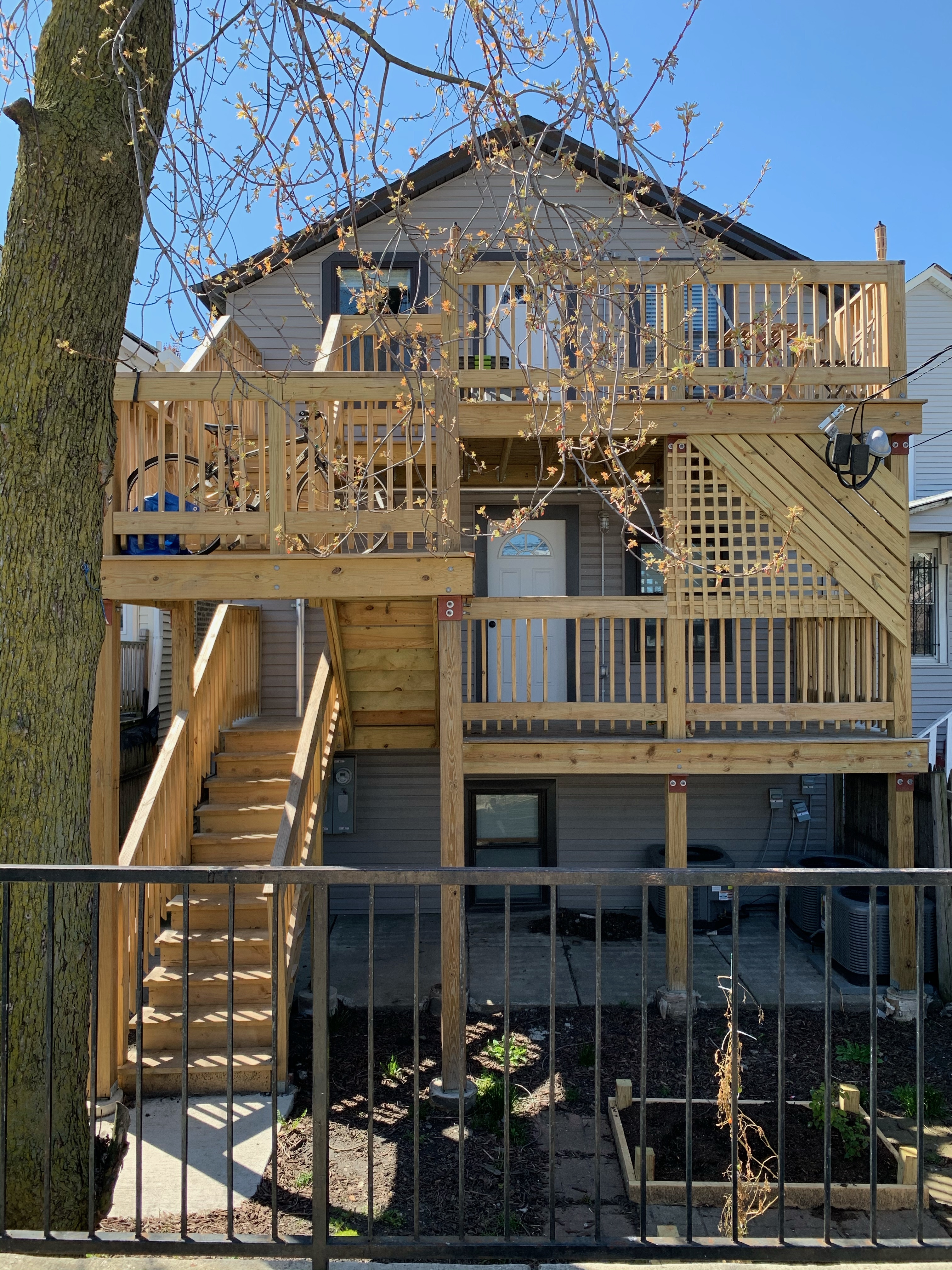 Photo of 2336 W 19th St. - Personal Spot