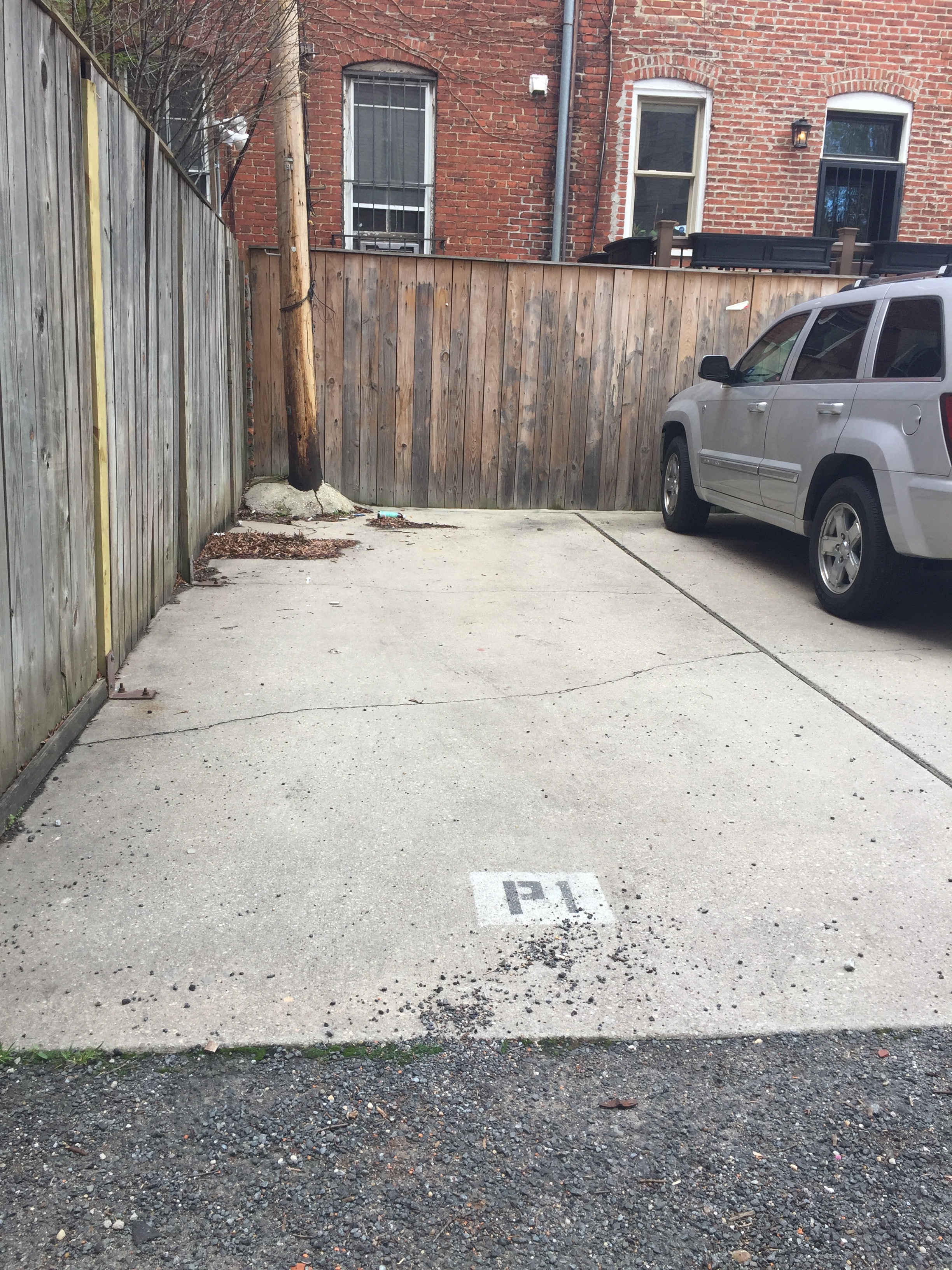 Photo of 1813 16th St. NW - Spot #P1