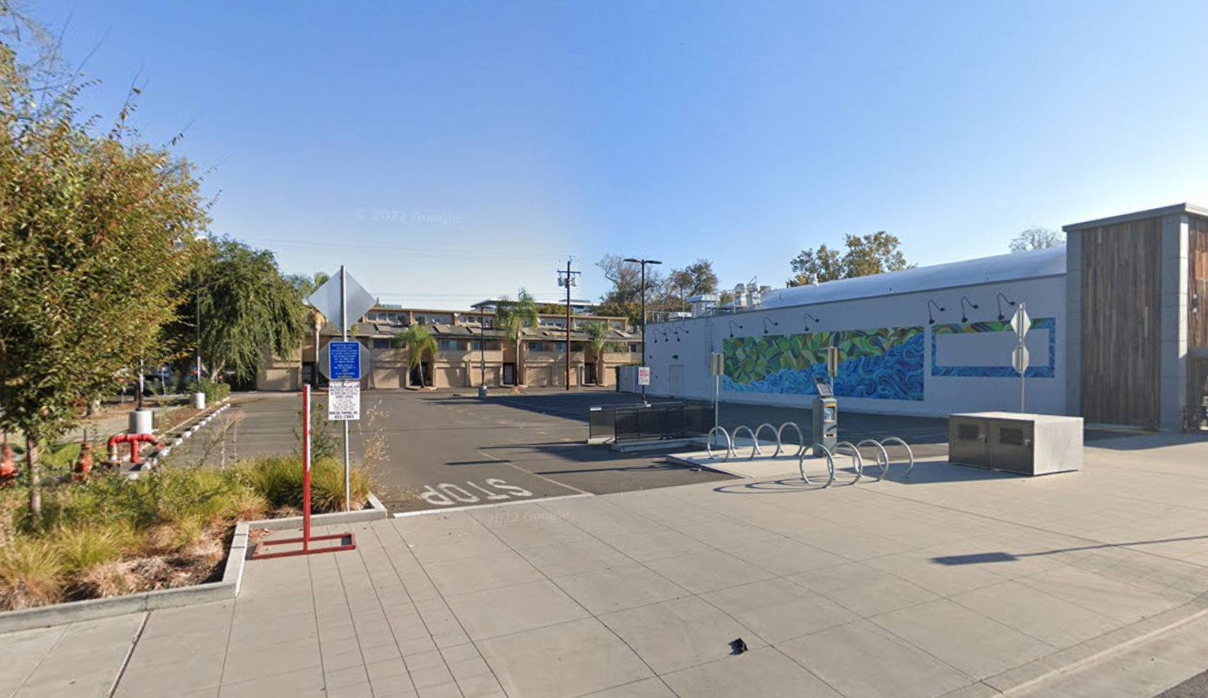 Photo of 915 R St. - Market Lot