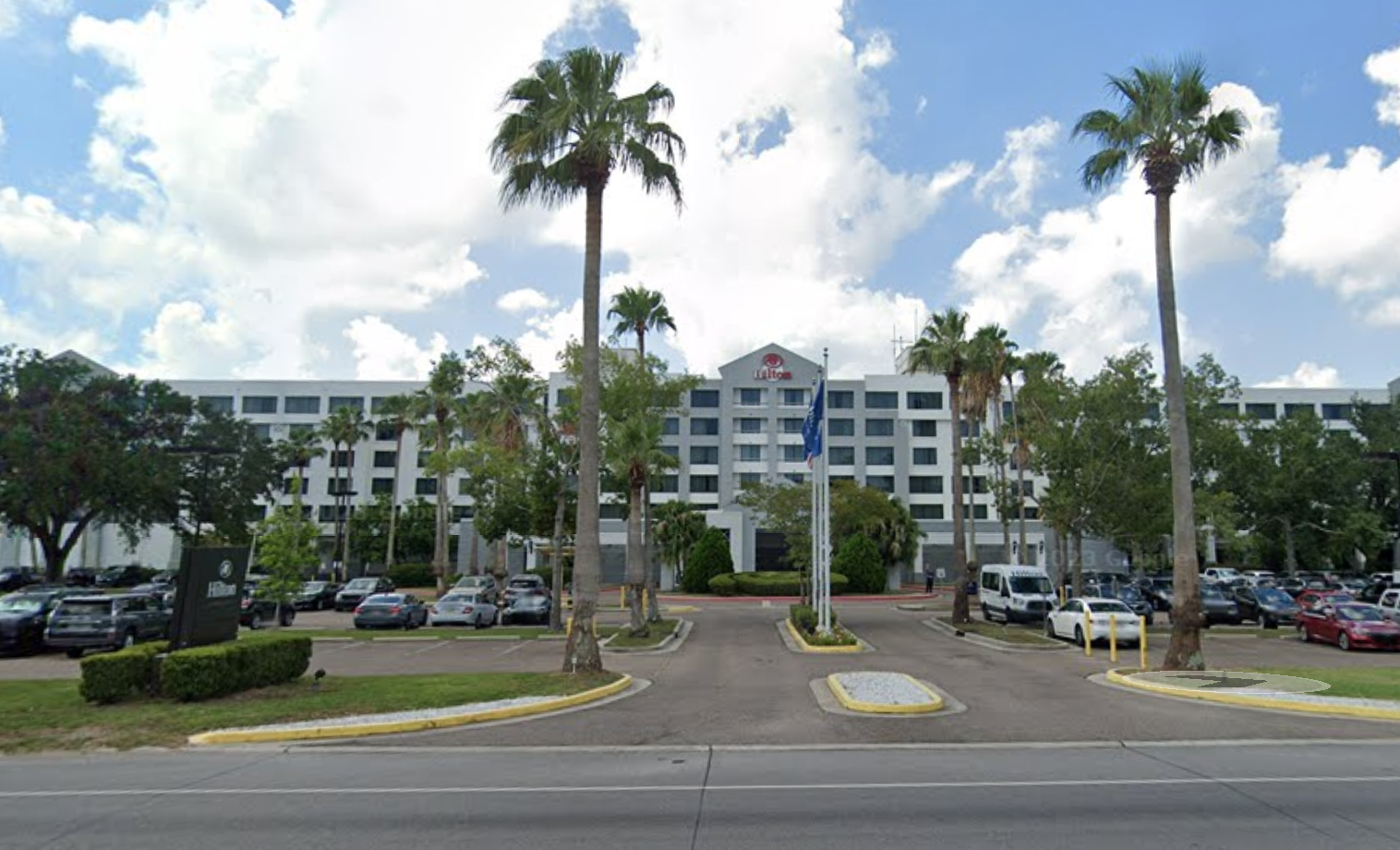 Photo of Hilton New Orleans - Uncovered Self Park