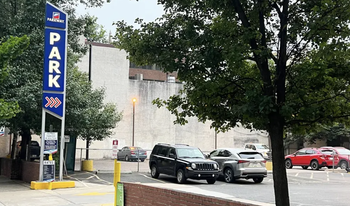 Photo of 1919 Arch St. - Lot