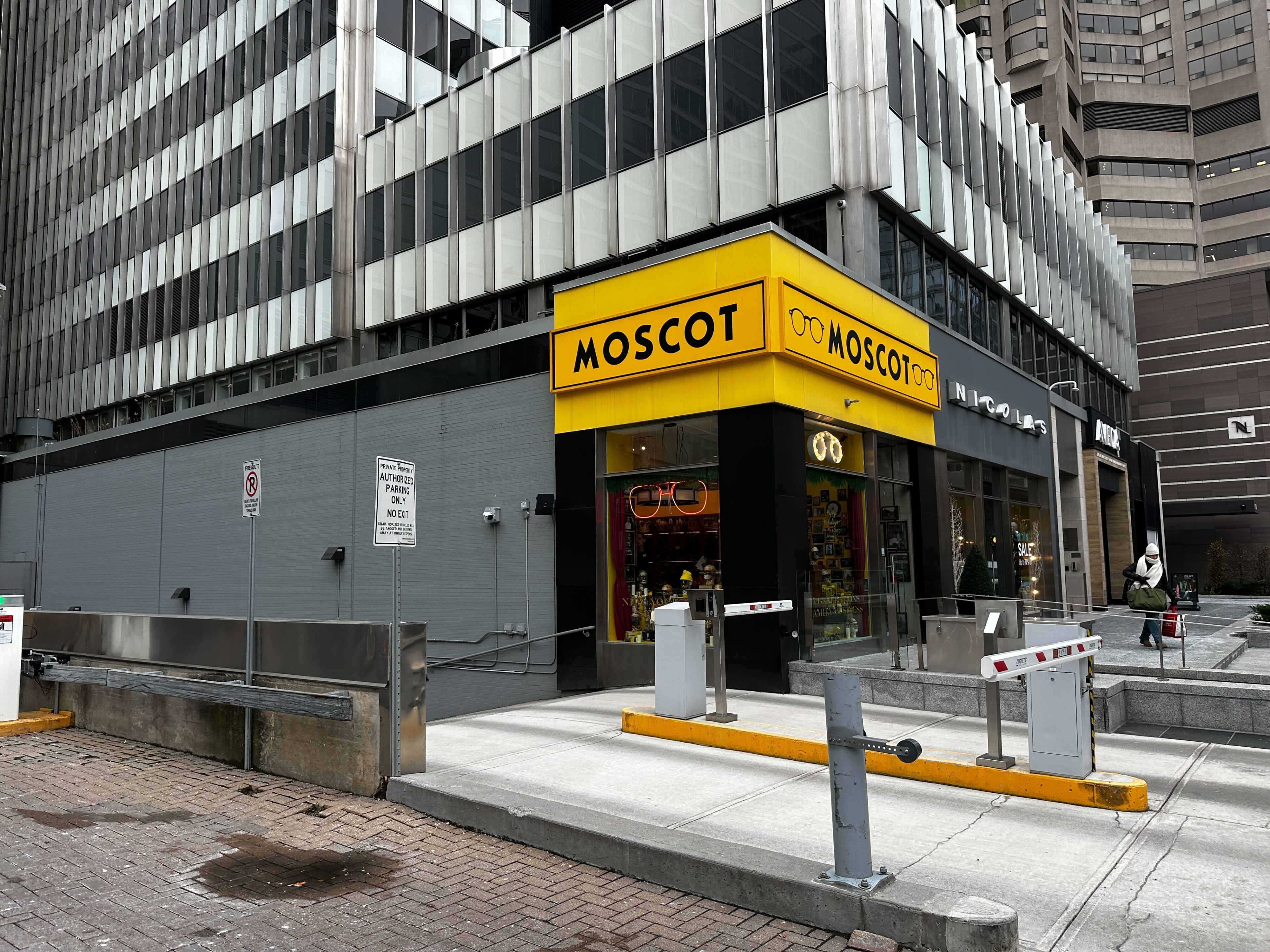 Photo of 145 Cumberland St. (110 Bloor St. W) - Garage