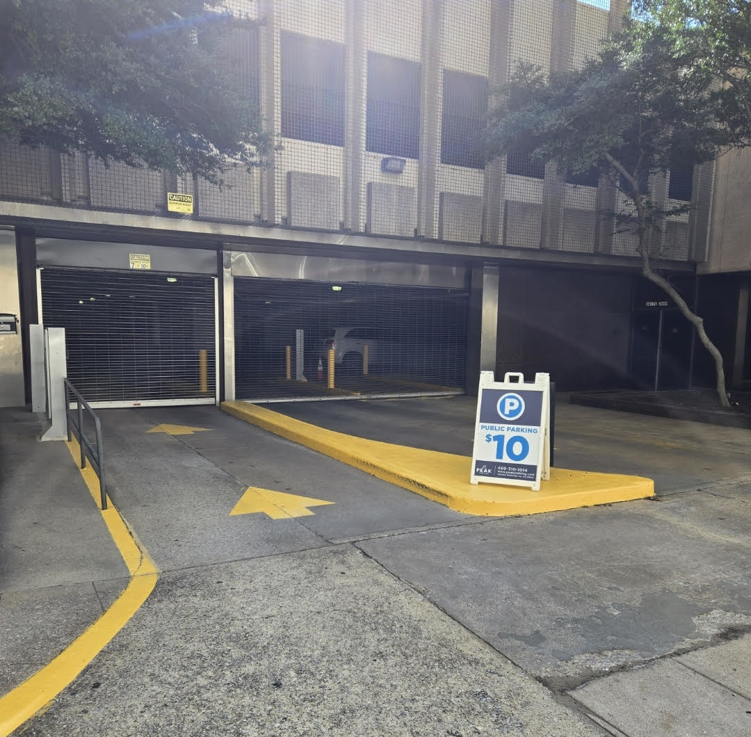 Photo of 2020 Live Oak St. - Live Oak Garage