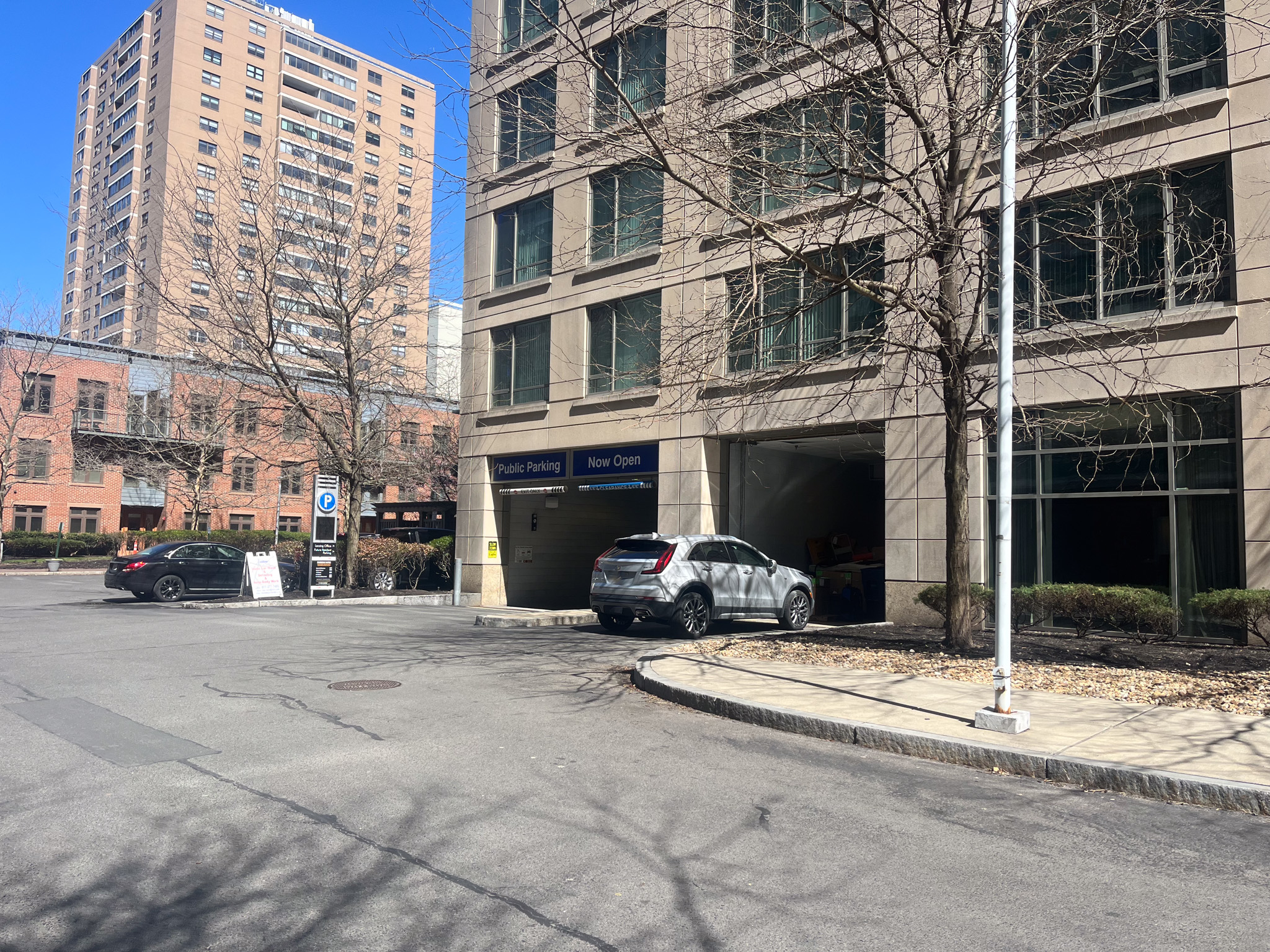Photo of 4 Emerson Pl - Garage