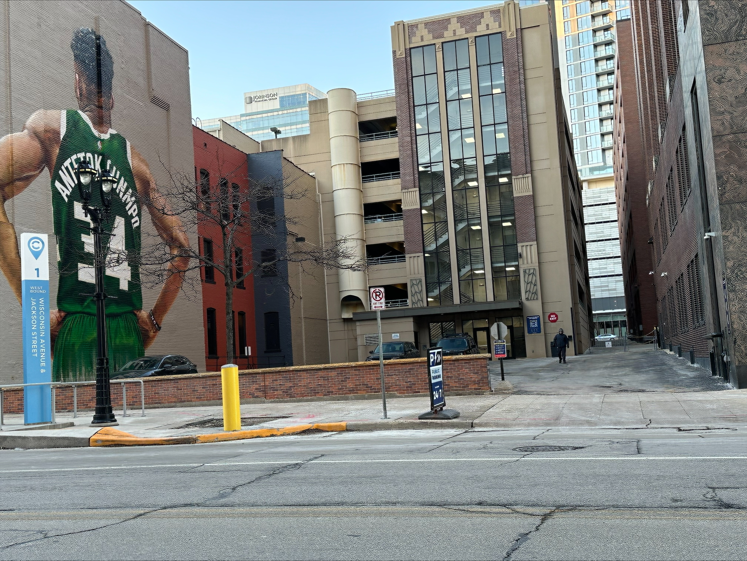 Photo of 626 E Wisconsin Ave. - Gas Light Surface Lot