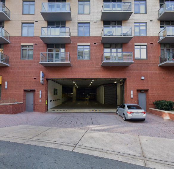 Photo of 1616 N Troy St. (2001 Clarendon Blvd.) - Garage (Lot 840)