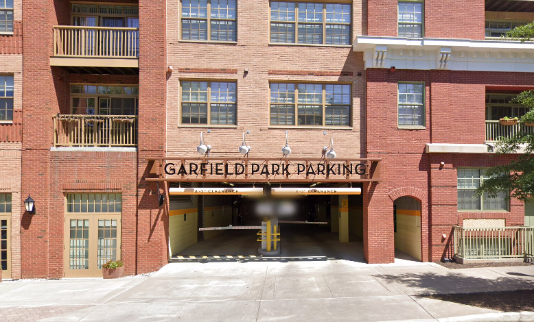 Photo of 925 N Garfield St. - Garfield Park Garage (Lot 858)