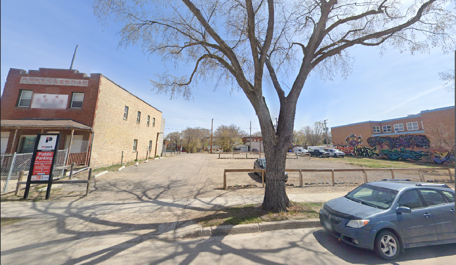 Photo of 1827 Osler St. - Lot 152