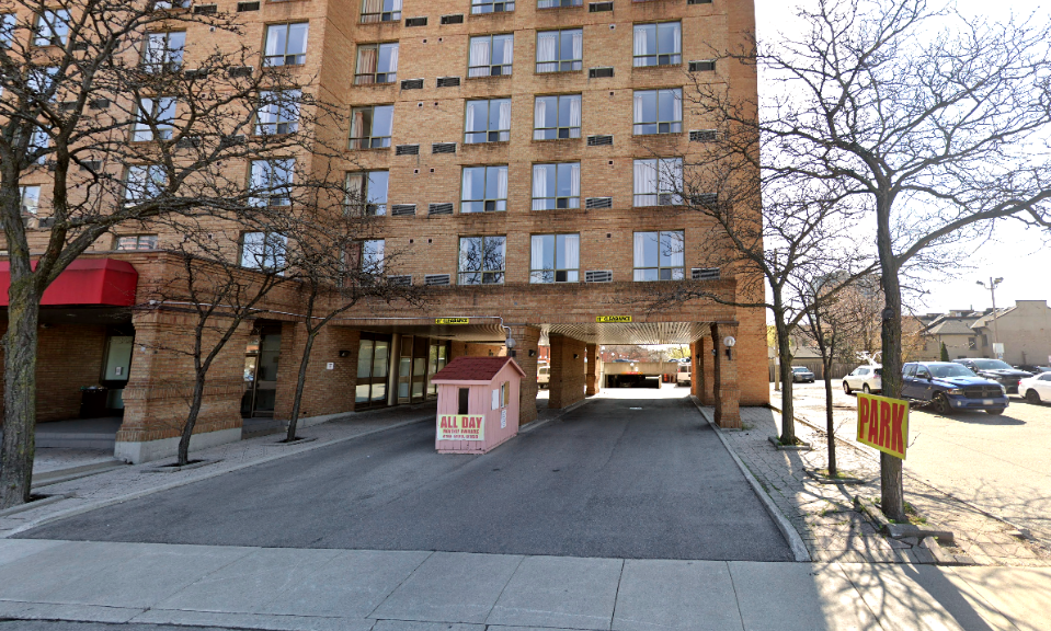 Photo of 55 Catharine St. S - Garage