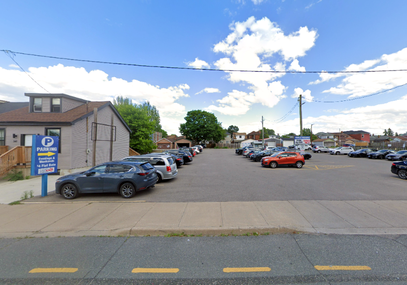 Photo of 328 Victoria Ave. N - Lot