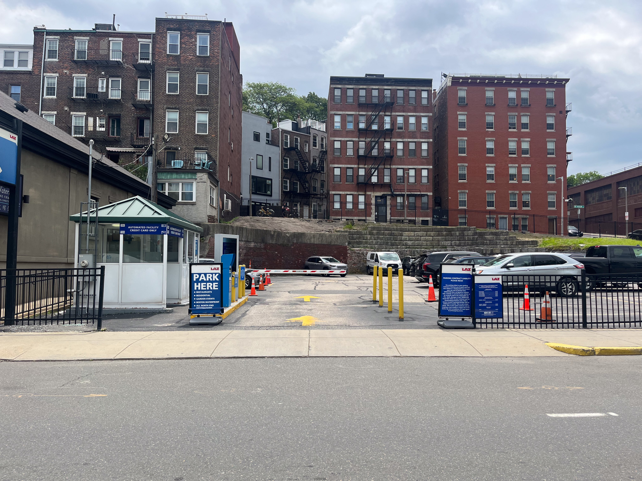 Photo of 588 Commercial St. - Lot/Valet