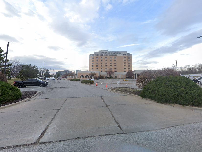 Photo of Embassy Suites by Hilton Kansas City International Airport - Uncovered Self Park