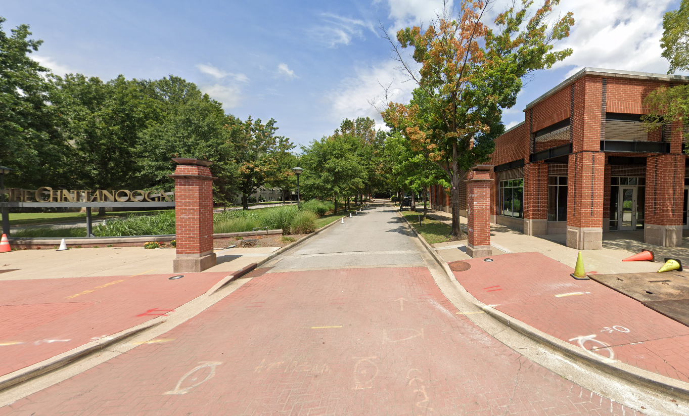 Photo of 39 W 13th St. (1201 Broad St.) - Chattanoogan Valet Stand