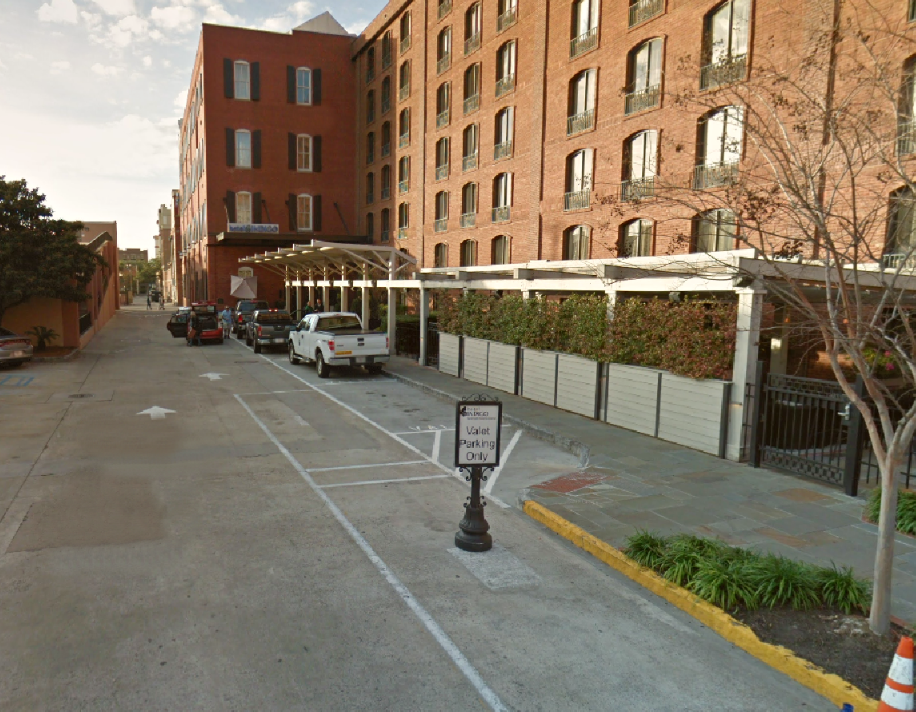 Photo of Hotel Indigo Savannah Valet. - 201 W Bay St