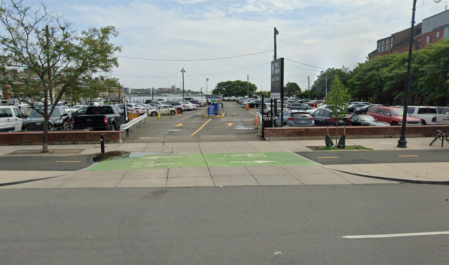 Photo of 273 Commercial St. (269 Commercial St.) - Sergent's Wharf Lot