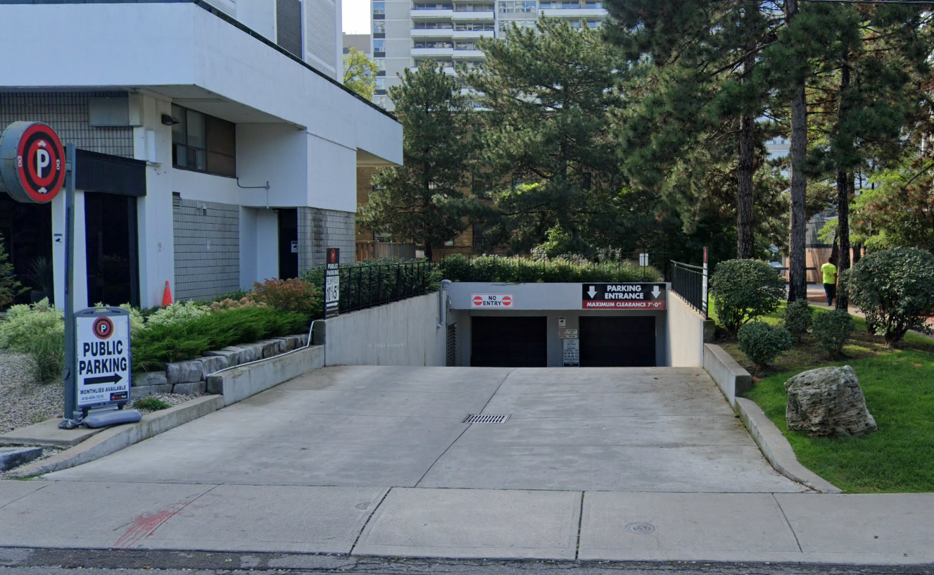 Photo of 33 Davisville Ave. - Garage