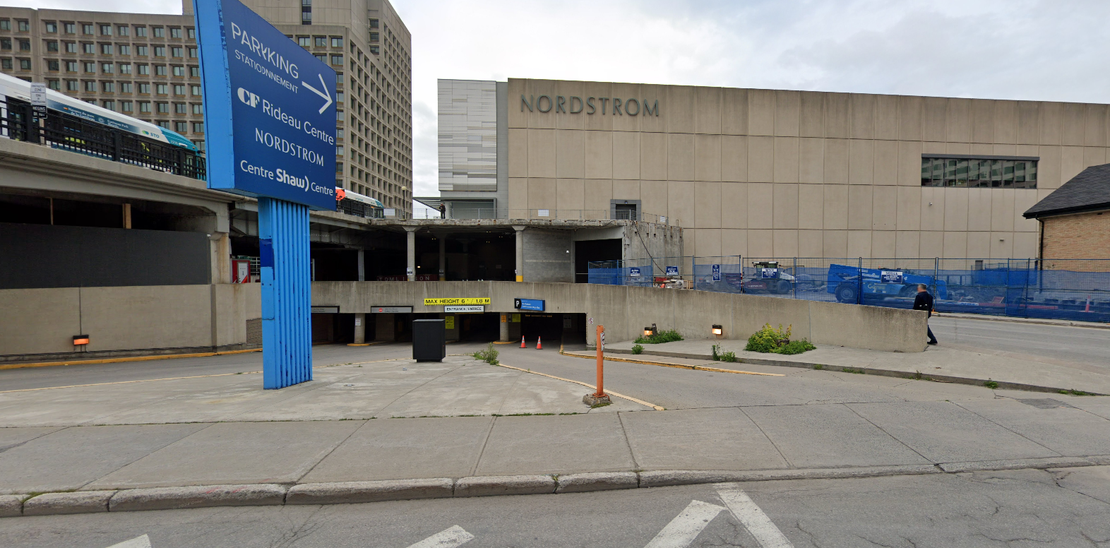 Photo of 74 Nicholas St. (80 Nicholas St.) - Rideau Centre (Blue) Garage