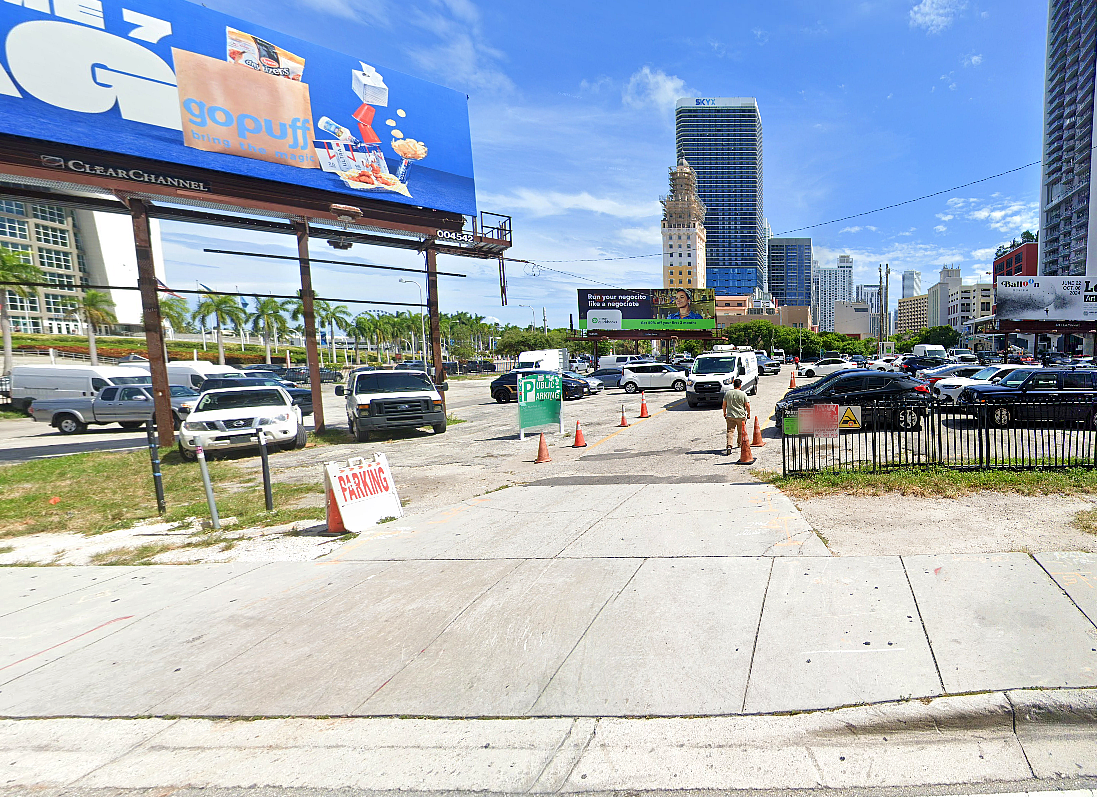Photo of 242 NE 8th St. (700 Biscayne Blvd.) - Lot 001