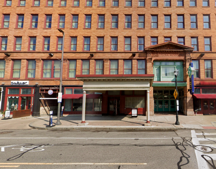 Photo of 527 Prospect Ave. E - Residence Inn Cleveland Downtown Valet Stand