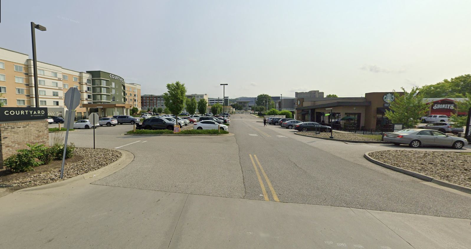 Photo of Courtyard Charleston Downtown. - 100 Kanawha Blvd. E