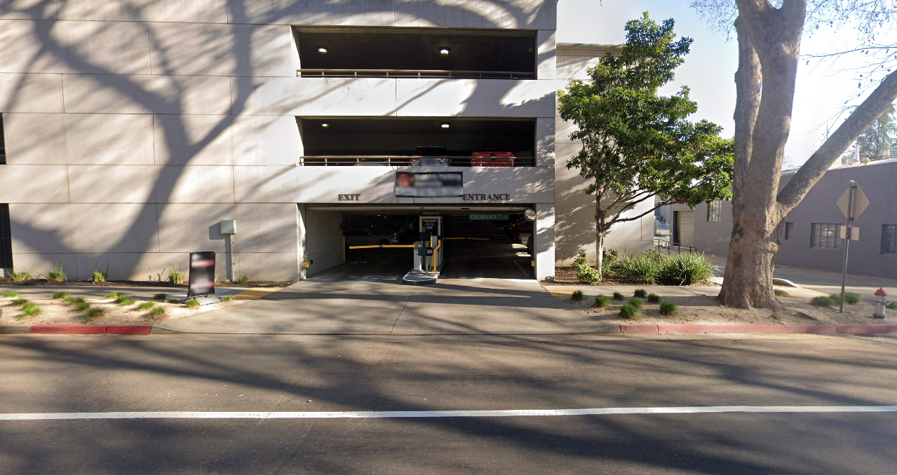 Photo of 500 R St. - Garage