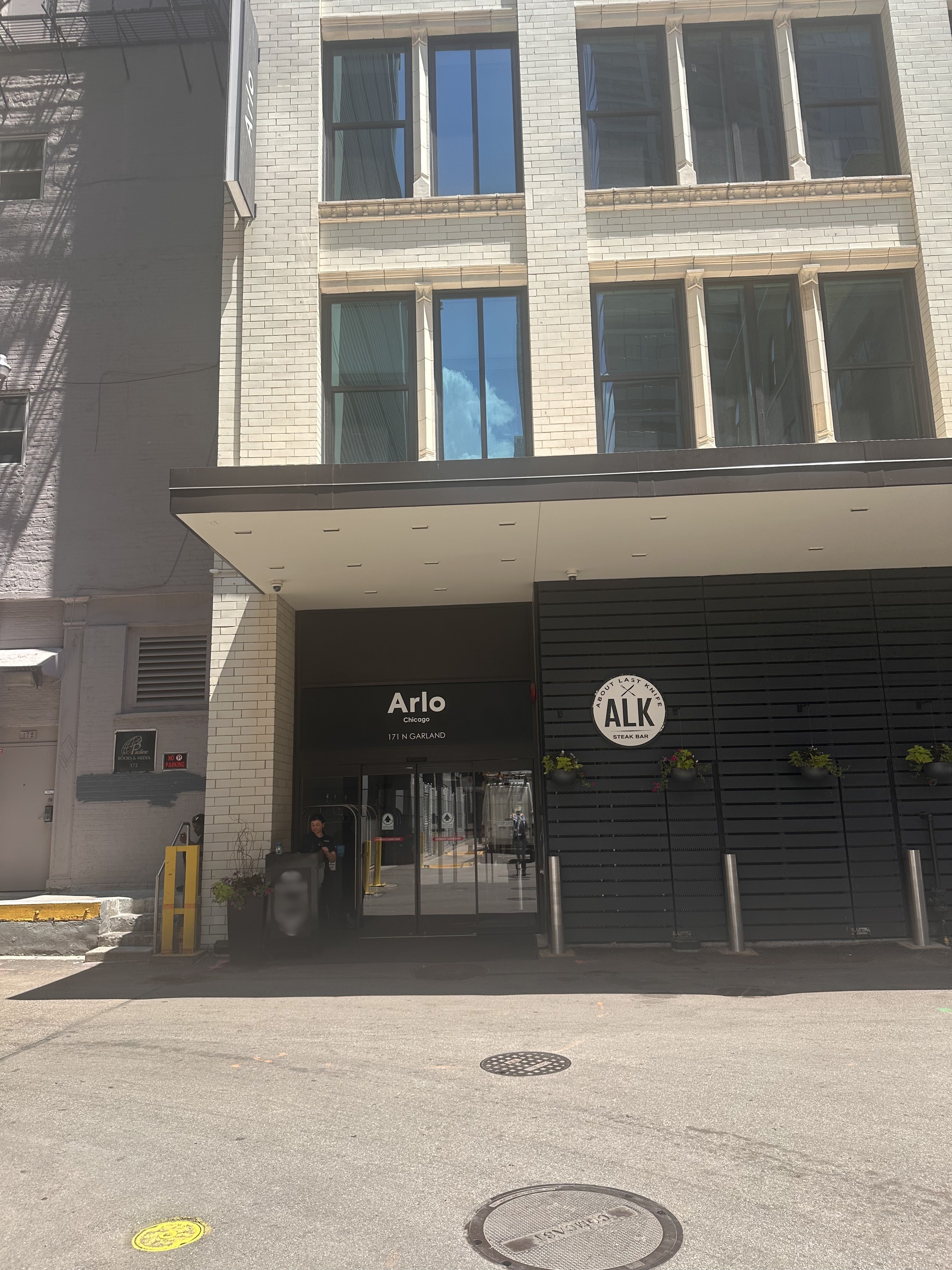 Photo of 171 N Garland Ct. (168 N Michigan Ave.) - Arlo Hotel Valet