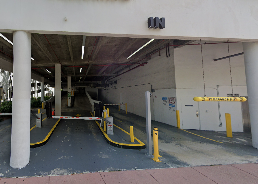 Photo of 334 6th St. (555 Washington Ave.) - Garage