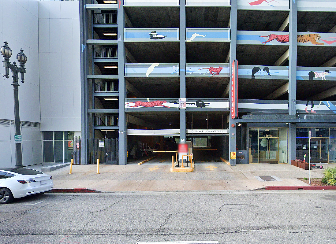 Photo of 1119 1/2 S Hope St. (1111 S Hope St.) - Garage