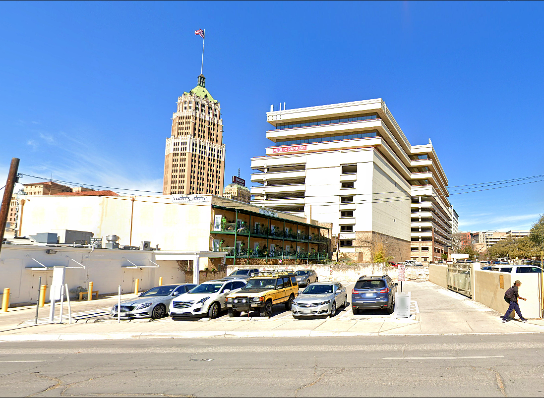 Photo of 437 E Nueva St. (102 Navarro St.) - Lot