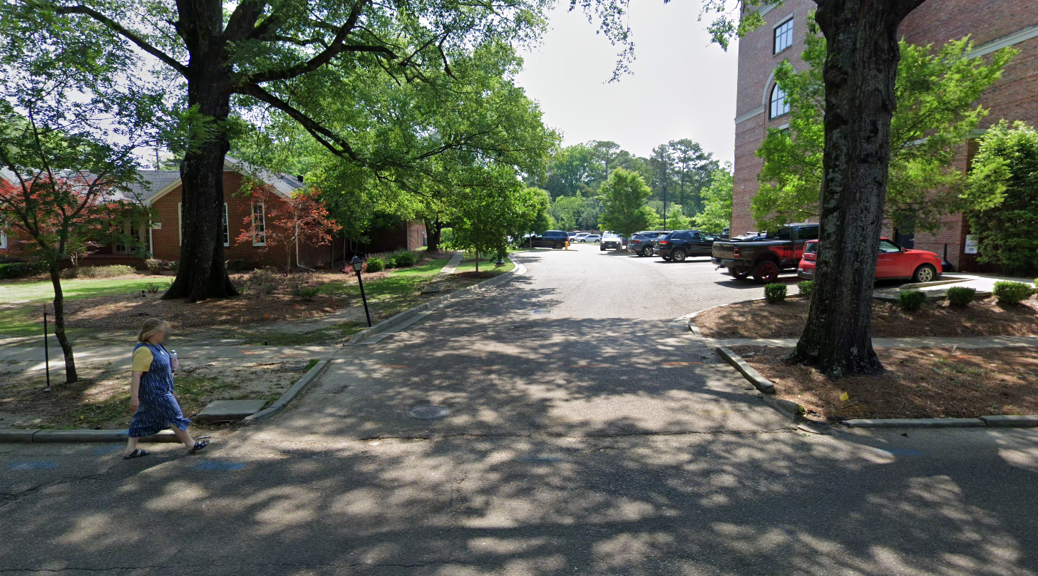 Photo of 481 N Lamar Blvd. (400 N Lamar Blvd.) - Graduate Oxford Lot