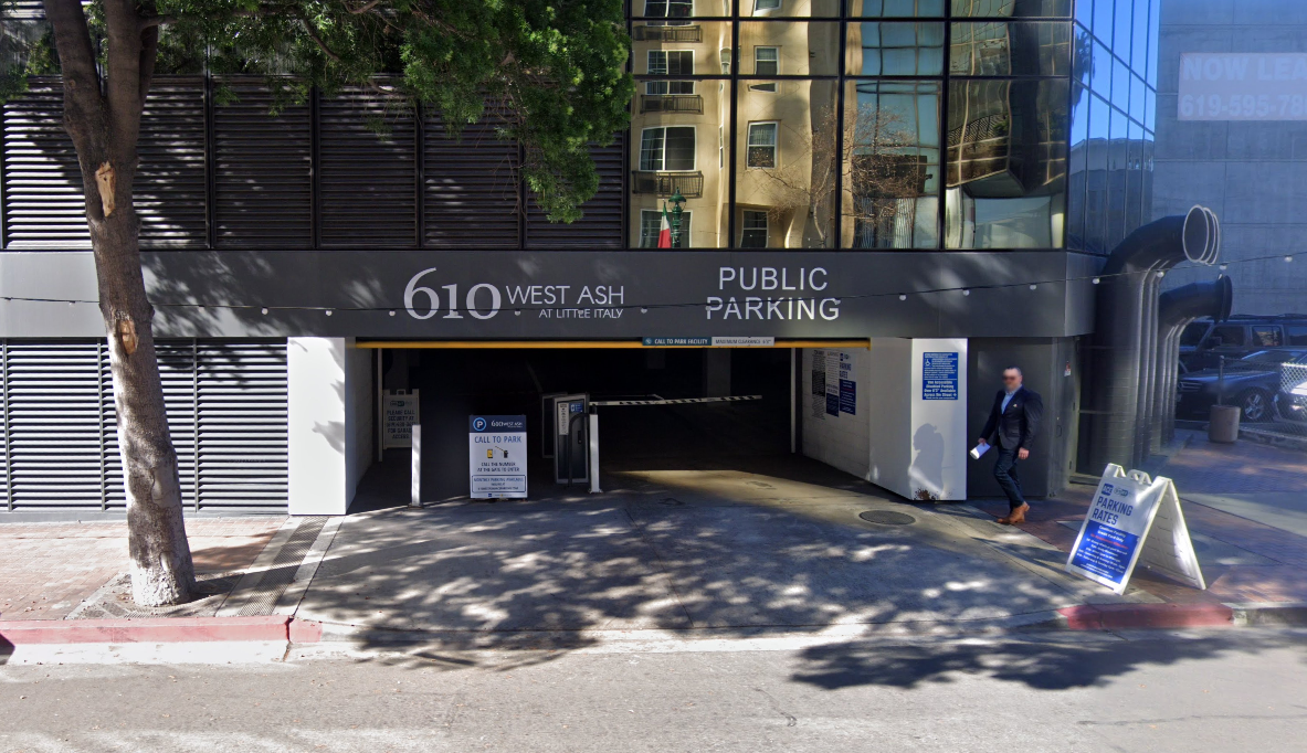 Photo of 1481 India St. (610 W Ash St.) - Garage