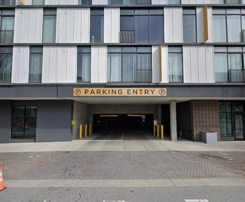 Photo of 935 Marietta St. NW - Garage