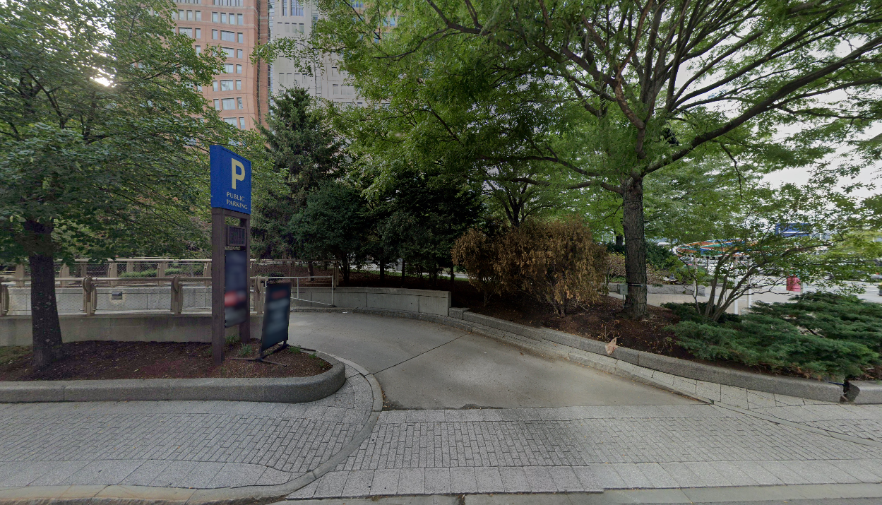 Photo of 601 D St. (1 Seaport Ln.) - Seaport Hotel Garage