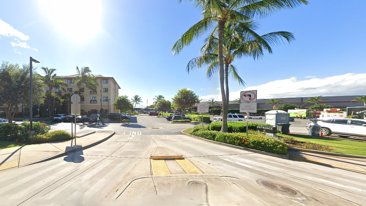 Photo of Courtyard Maui Kahului Airport - Uncovered Self Park