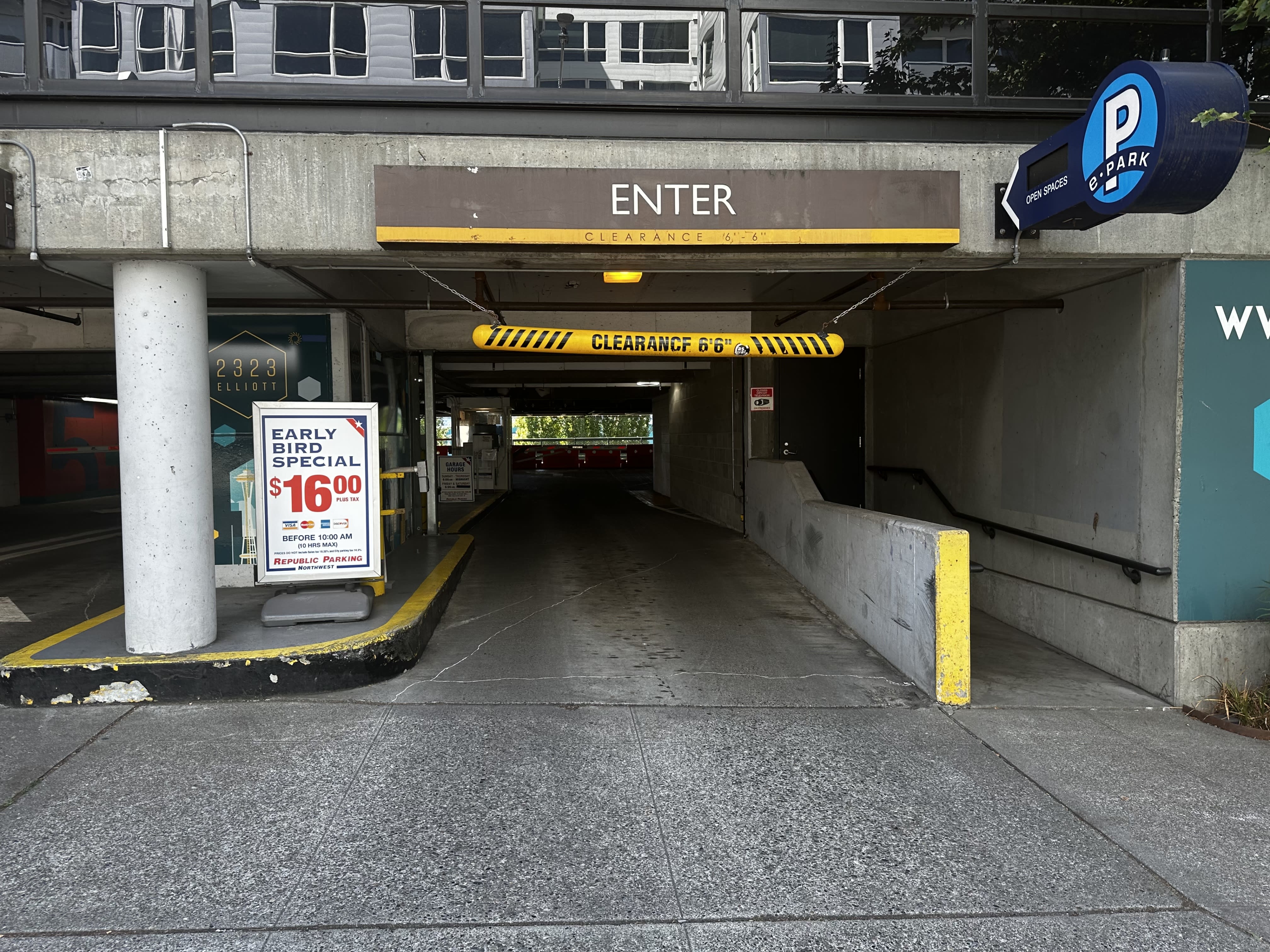 Photo of 2323 Elliott Ave (9 Wall St.) - Cruise Port Garage 28