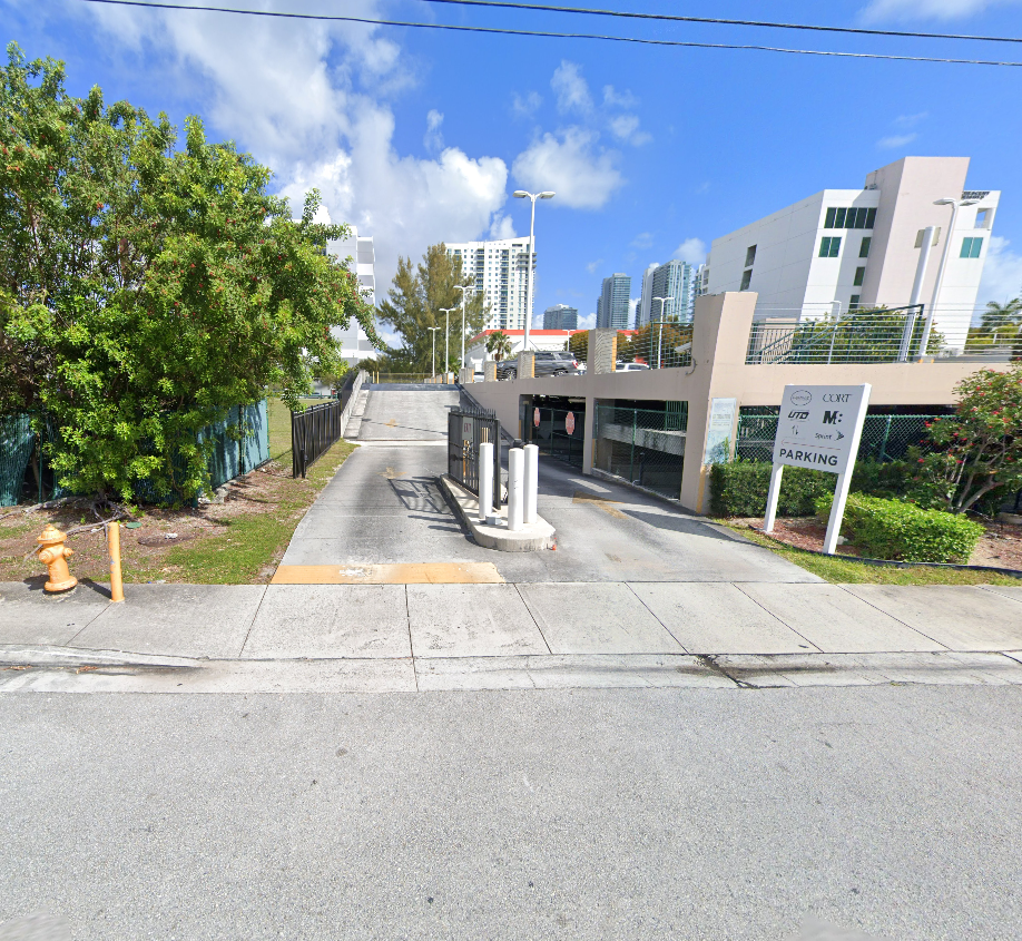 Photo of 241 NE 22nd St. (2200 Biscayne Blvd.) - Lot