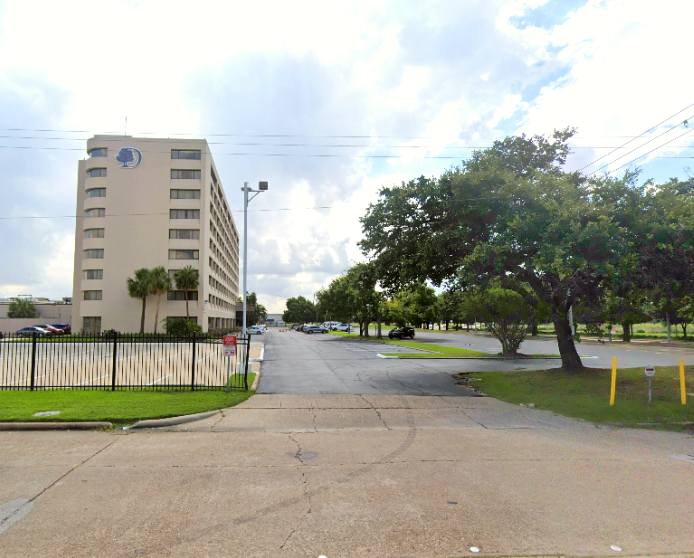 Photo of DoubleTree by Hilton Houston Hobby Airport - Uncovered Self Park